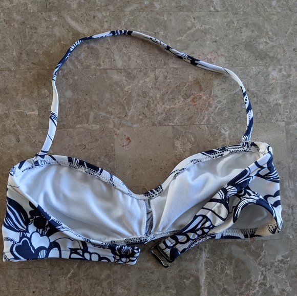 Mossimo Bikini Top - Picture 2 of 3